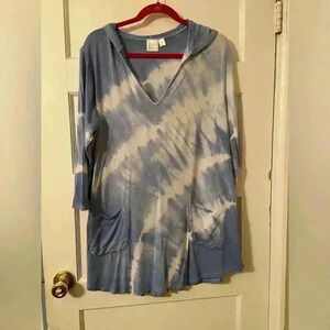 Beach Break blue and white tie dye swim cover with hood size medium.